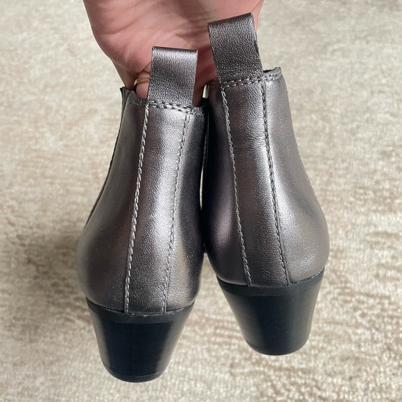 Botkier Texas Western Silver Ankle Boots Booties 9.5 - Picture 4 of 7